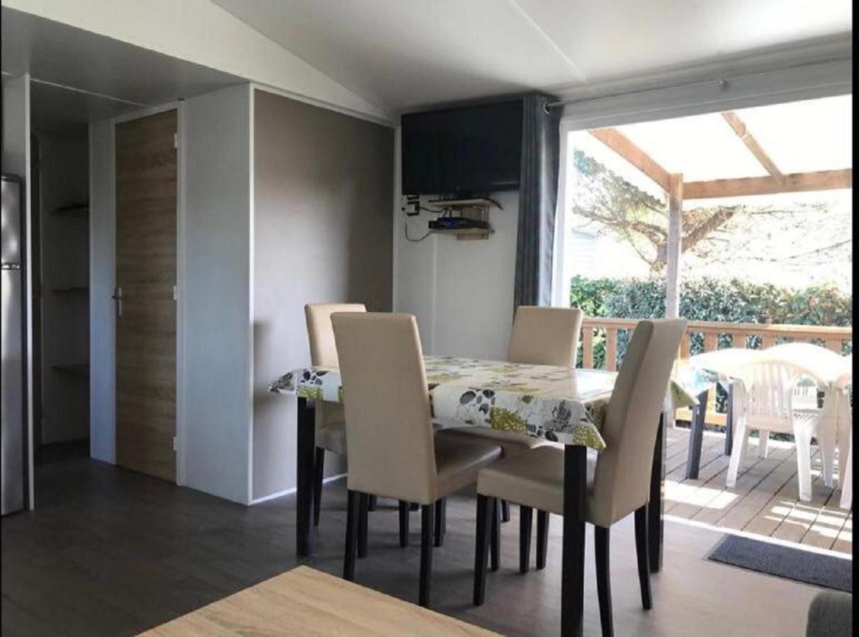 Mobilhome Cosy - Espace Aquatique - Lac Gastes Ngoại thất bức ảnh